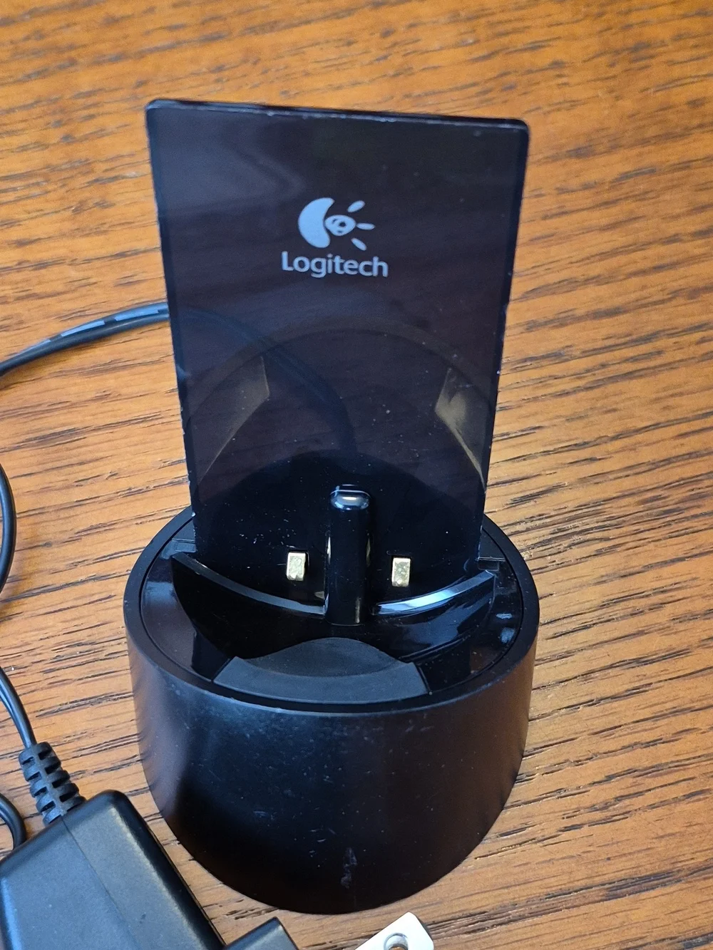 Logitech MX Revolution M-RBQ124 Ergonomic Wireless Laser Mouse W/ Charger & USB